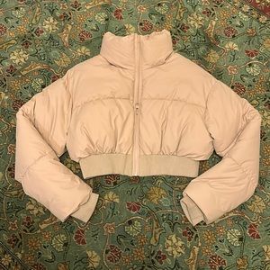Zara’s Cropped Puffy Jacket